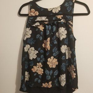 Merona Sleeveless Floral Blouse Medium